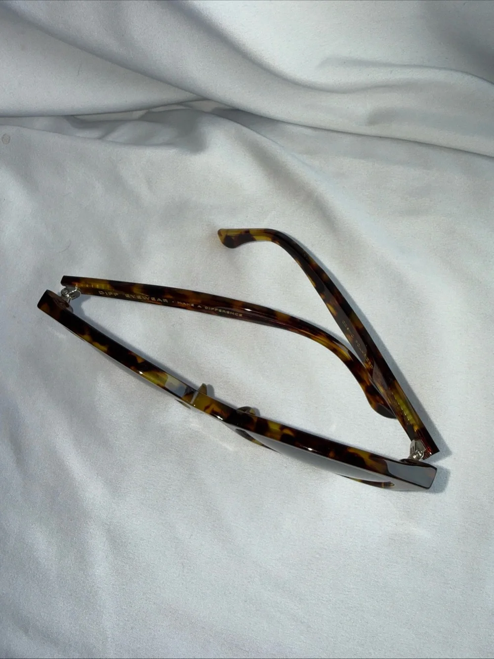 Diff Eyewear Tortoise Frame Sunglasses with Gray Lenses